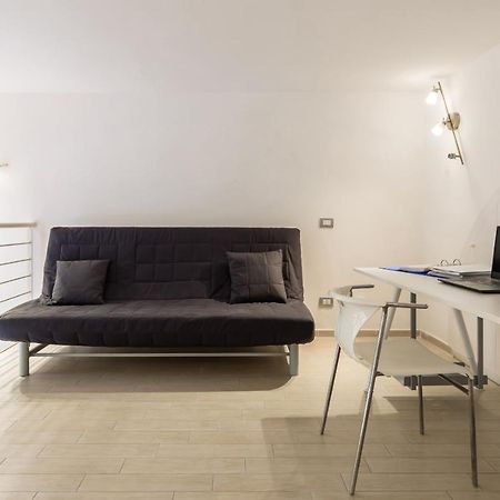 Ma Maison - Family Apartment At The Historical Center Наполи Екстериор снимка